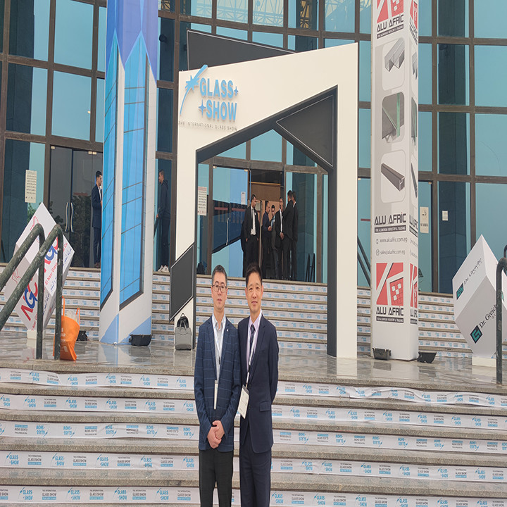 Laatste bedrijfsblogs JEFFER bijwonen van de internationale glasbeurs in Egypte