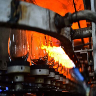 kopen 60TPD Tafelglas Productielijn Helder Kelkglas voor Dagelijks Gebruik online manufacture
